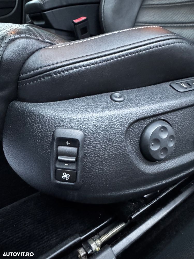 Volkswagen Passat CC 2.0 TDI BlueMotion Technology DSG Exclusive - 10