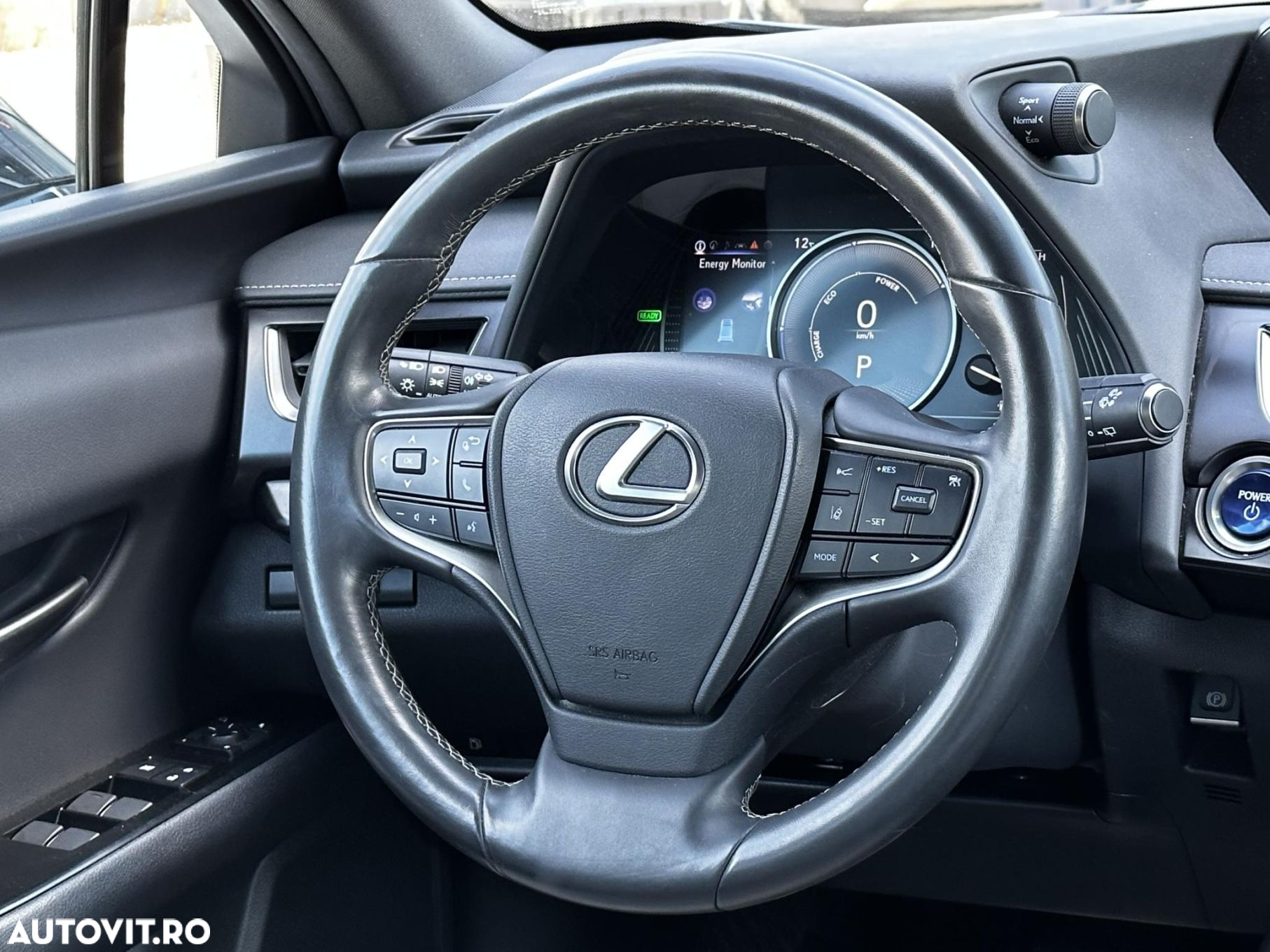 Lexus UX - 10