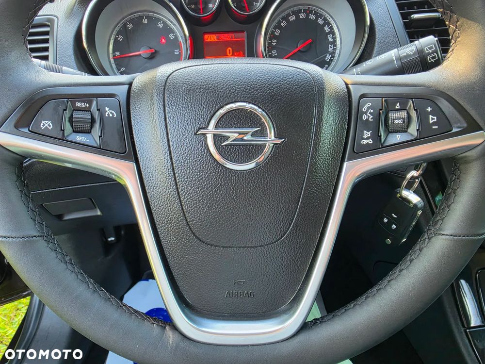 Opel Insignia - 18