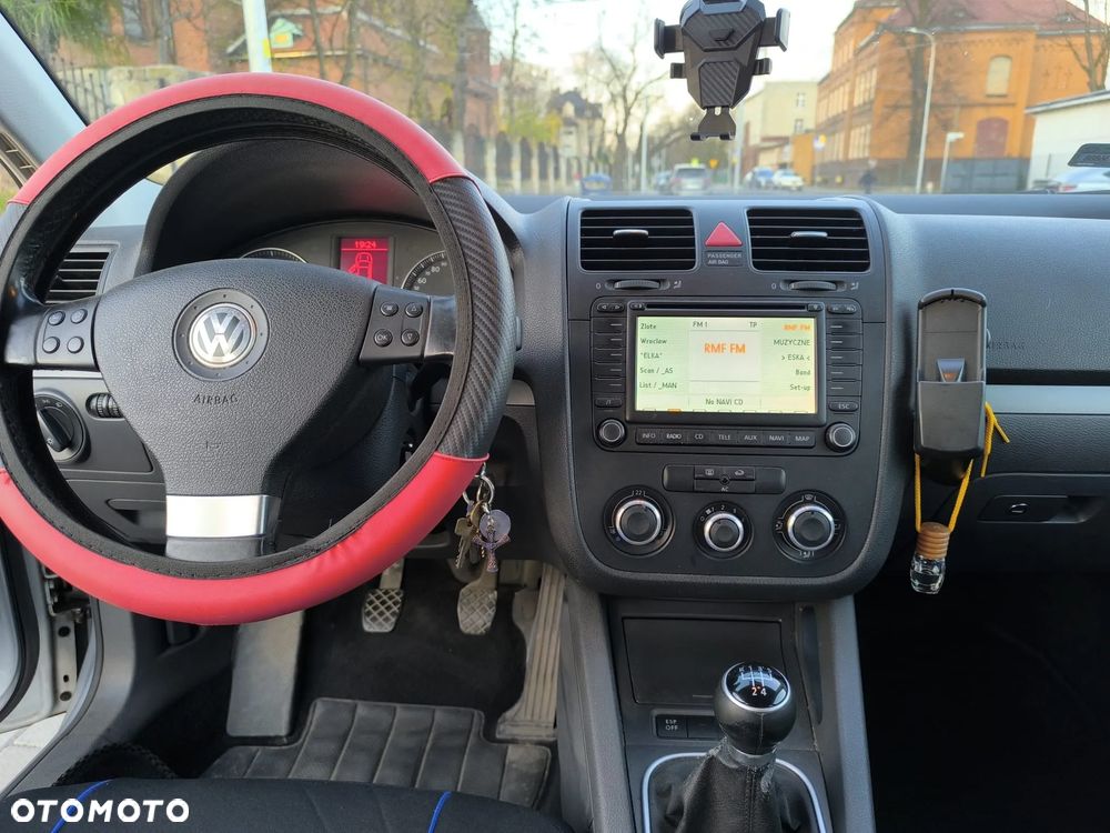 Volkswagen Golf 1.9 TDI Q-Line - 4