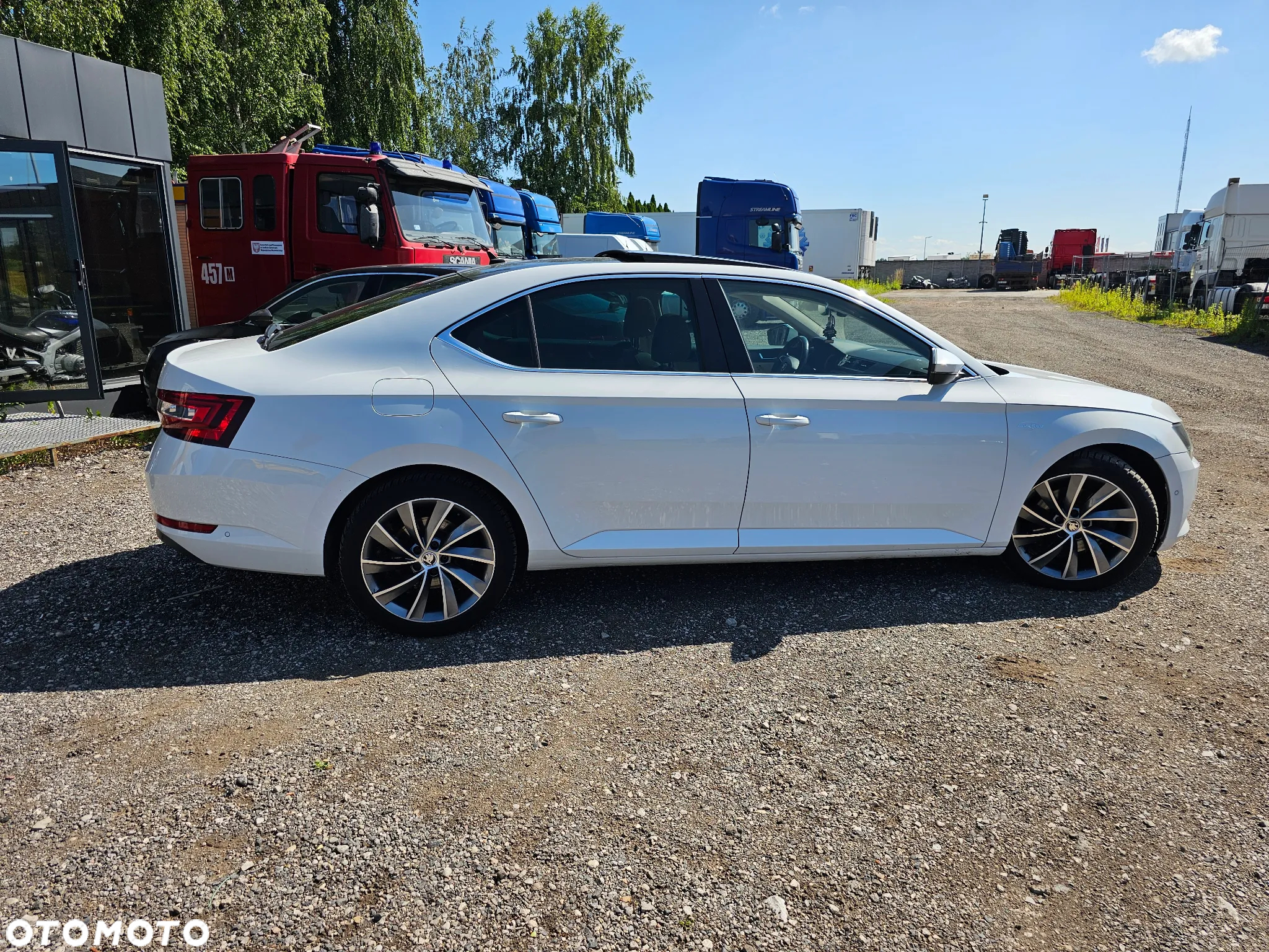 Skoda Superb 2.0 TDI L&K DSG - 4