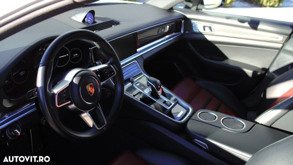 Porsche Panamera 4 E-Hybrid - 9