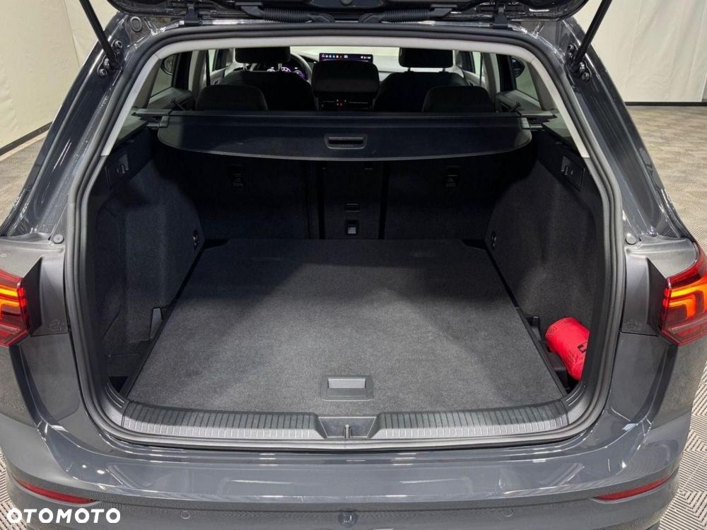 Volkswagen Golf - 10