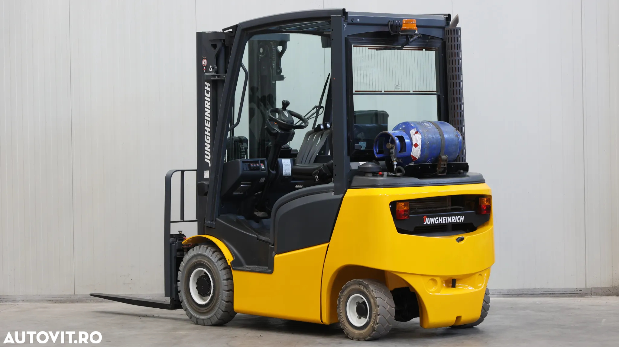 Jungheinrich TFG 320 - 3