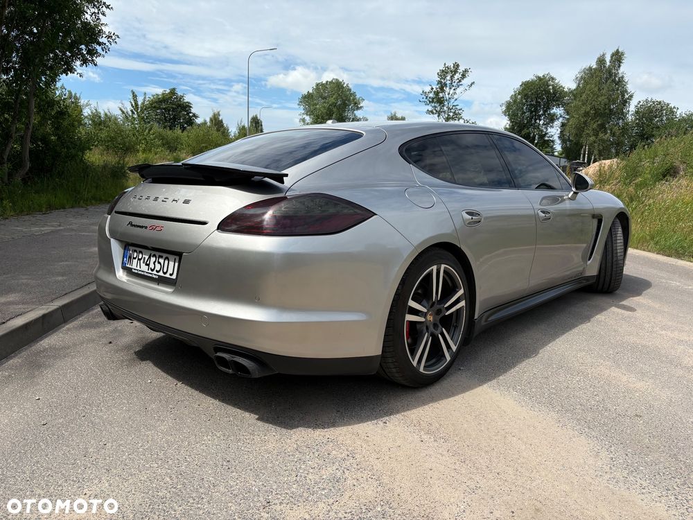 Porsche Panamera GTS - 4