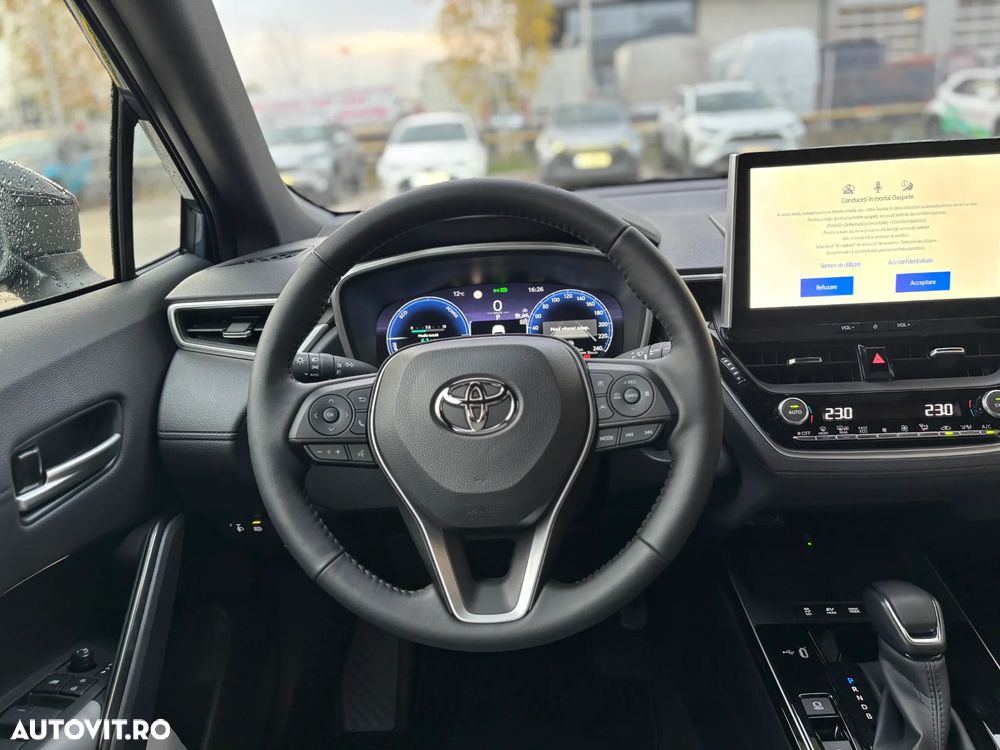 Toyota Corolla Cross - 12