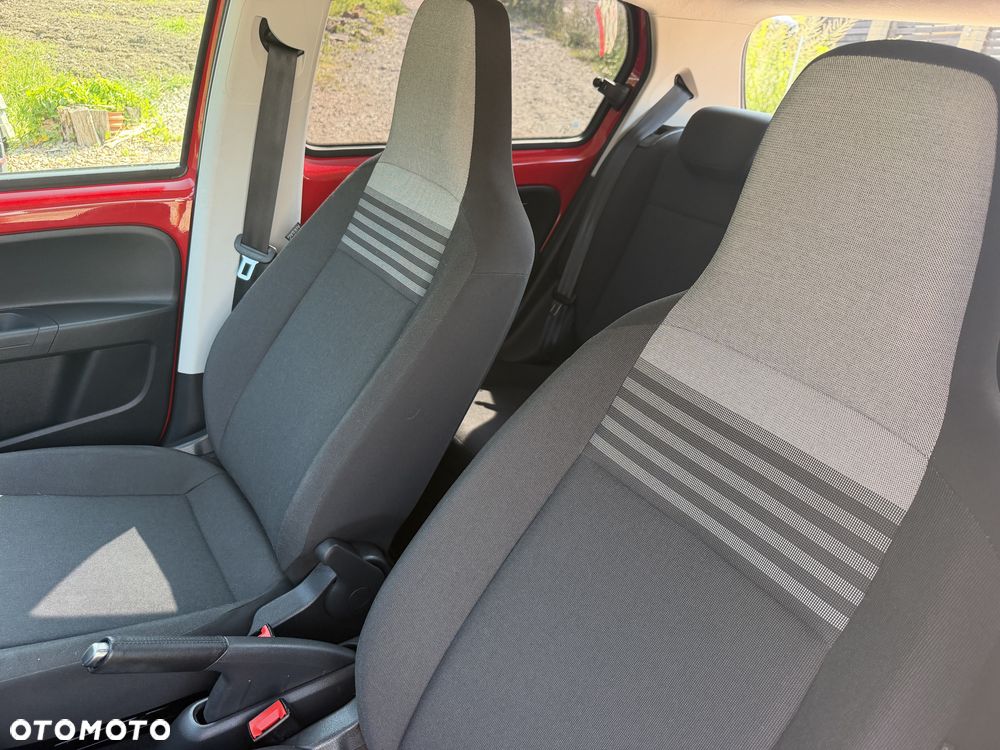 Volkswagen up! 1.0 move - 17
