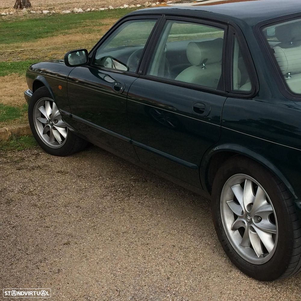 Jaguar XJ XJ8 3.2 Executive - 3