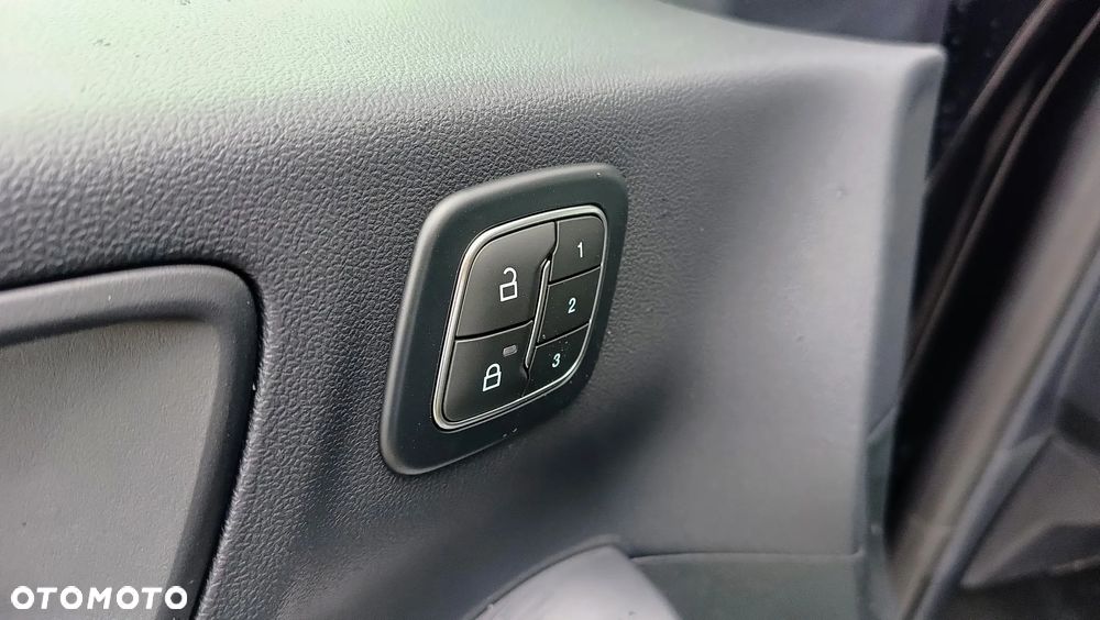 Ford Kuga 2.5 FHEV AWD ST-Line X - 29