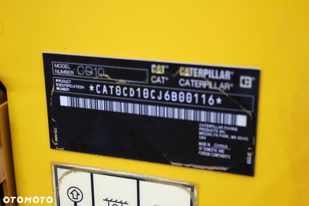 Caterpillar CAT CD10 WALEC STALOWY WIBRACYJNY Z DZIELONYMI BĘBNAMI +KOSZ HYDROG AX077 - 12