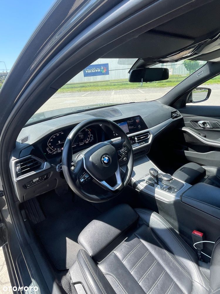 BMW Seria 3 330e Advantage - 10