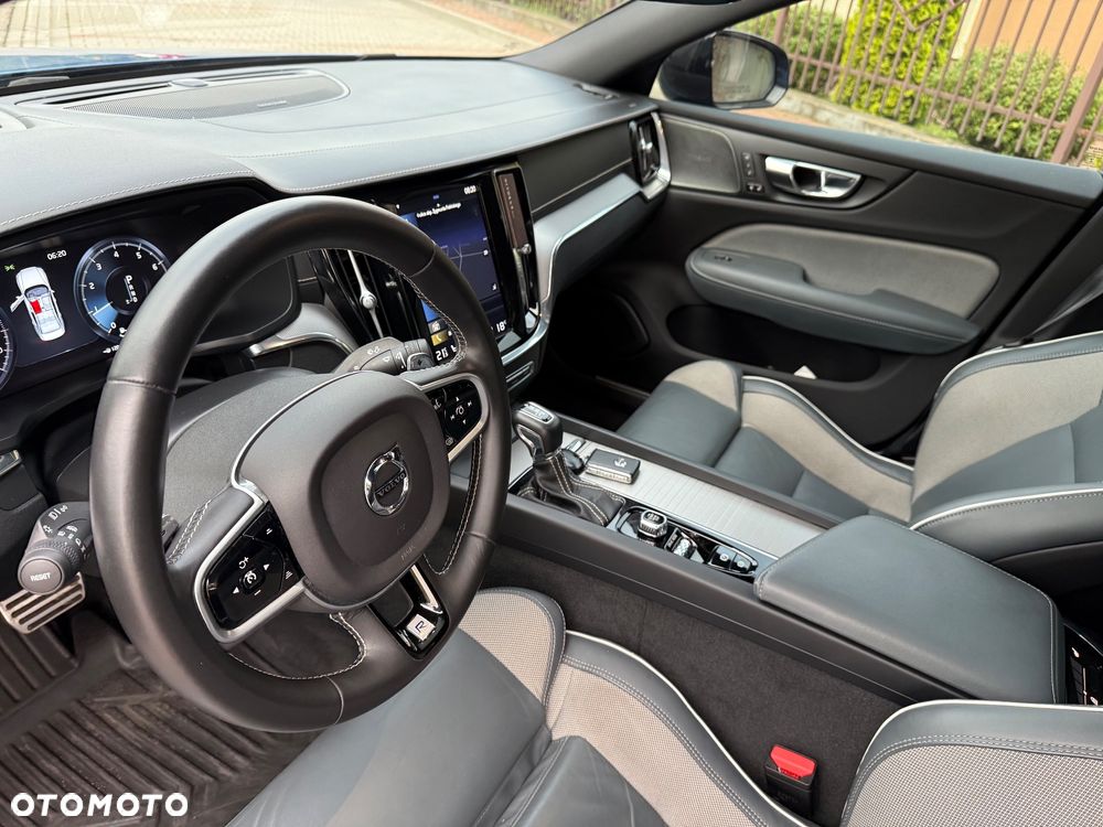 Volvo S60 T6 AWD R-Design - 15
