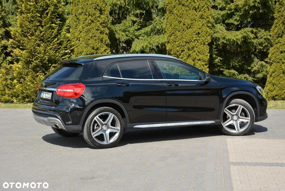 Mercedes-Benz GLA 200 AMG Line - 10