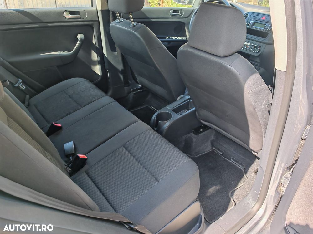 Volkswagen Golf Plus - 12