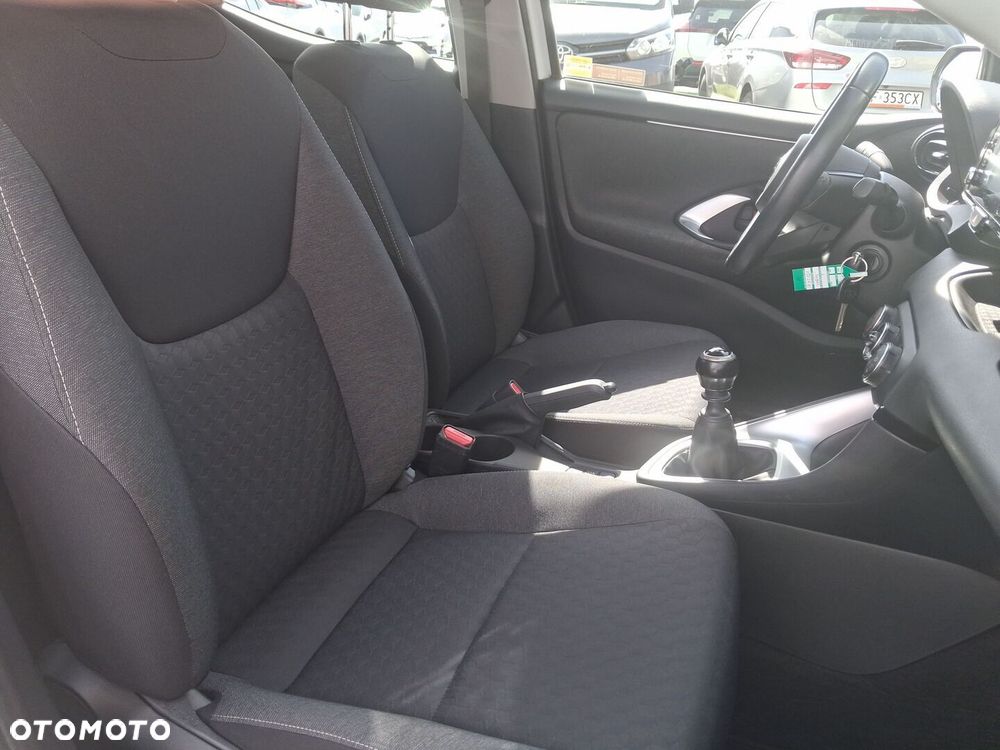 Toyota Yaris - 16