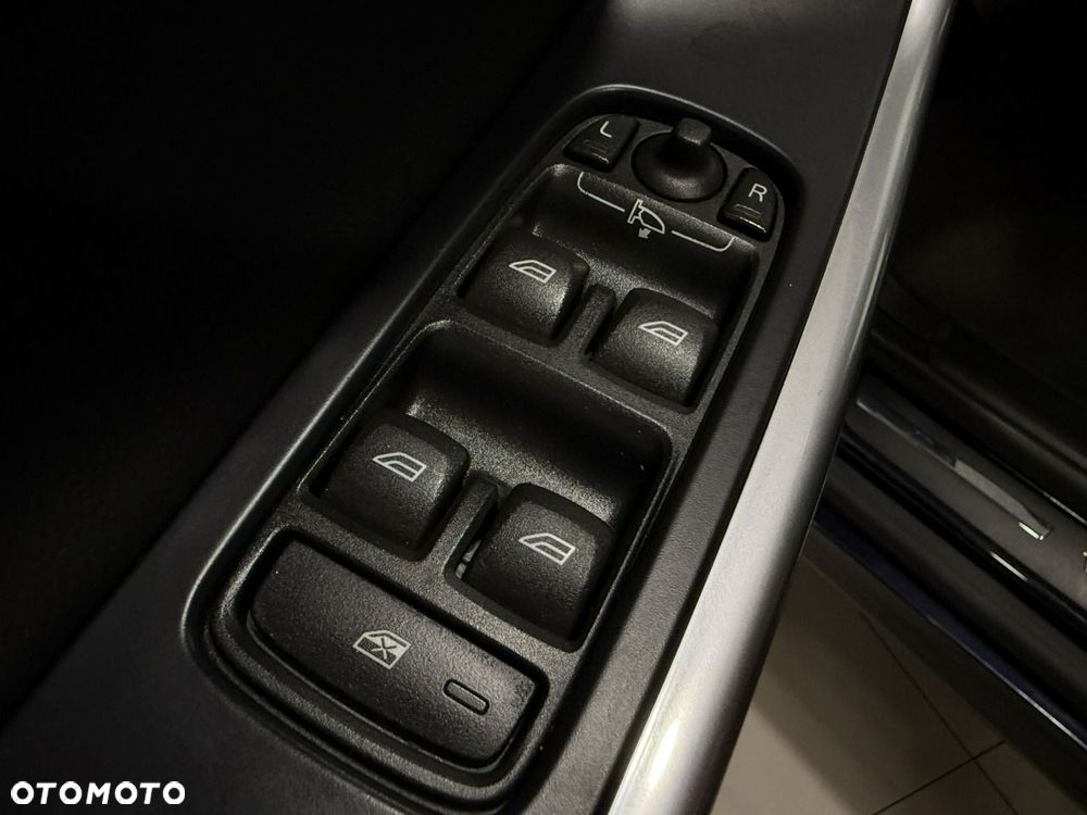 Volvo XC 60 D3 Drive-E Momentum - 16