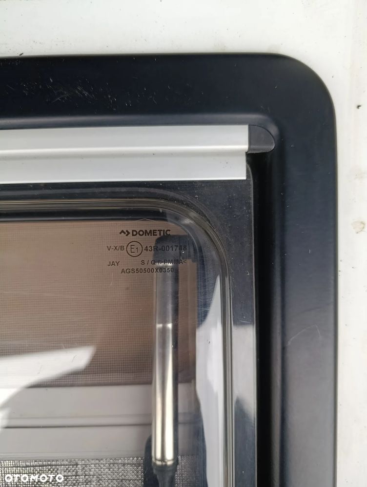 DOMETIC SZYBA OKNO UCHYLNE ROLETA - 2
