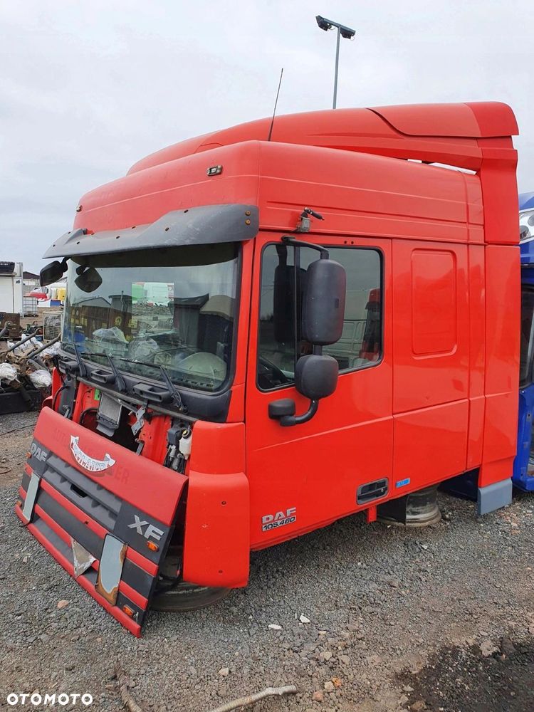 KABINA DAF XF 105 NOWY TYP SŁUPKA - 2