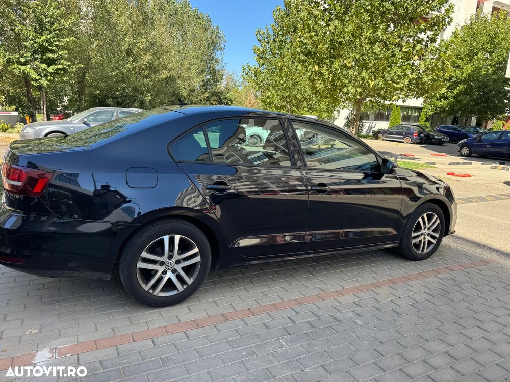 Volkswagen Jetta 2.0 TDI Comfortline - 7