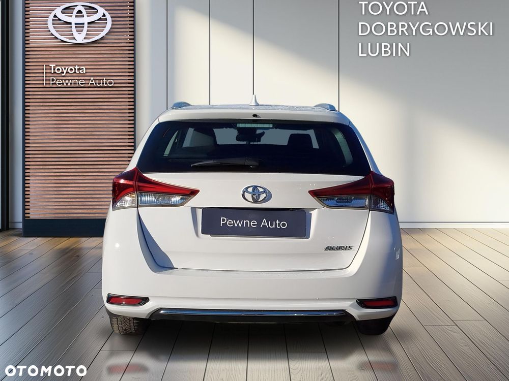 Toyota Auris - 4