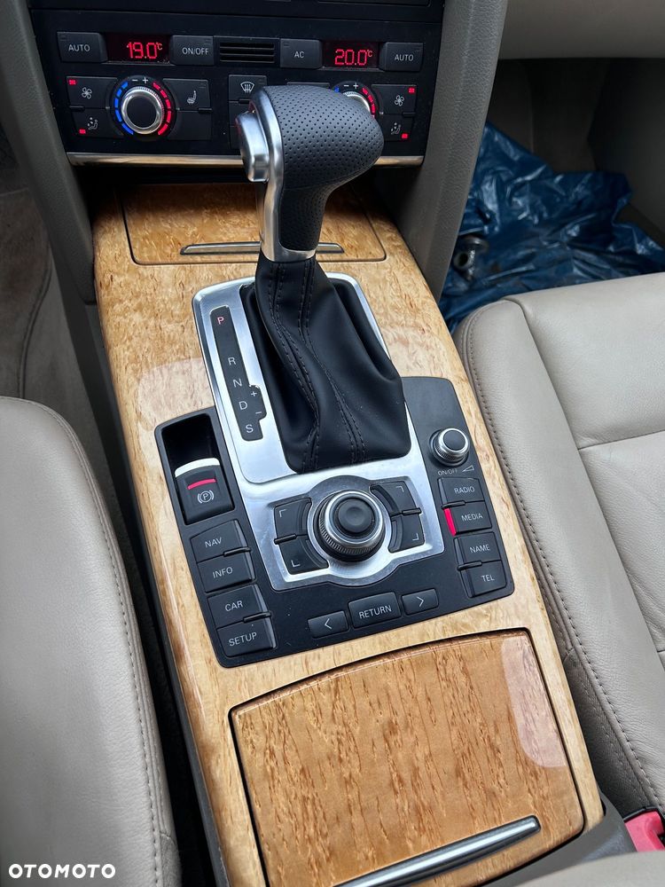 Audi A6 Avant - 10