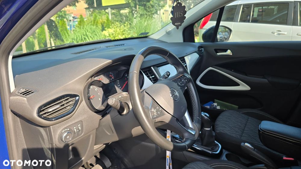 Opel Crossland X - 10