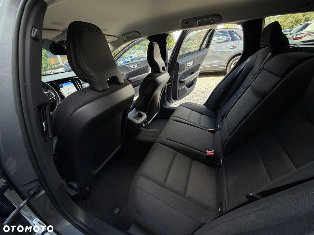 Volvo V60 D4 Geartronic Momentum Pro - 20