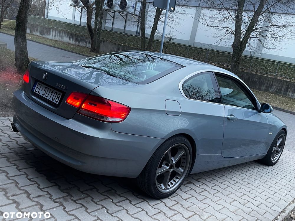 BMW Seria 3 325i M Sport Edition - 7
