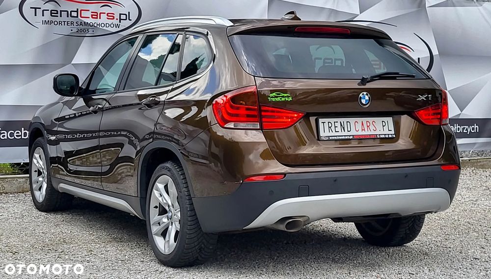 BMW X1 sDrive18d xLine - 28