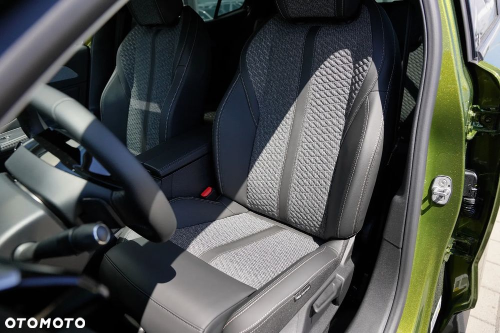 Peugeot 408 1.2 PureTech mHEV Business S&S e-DCS6 - 10