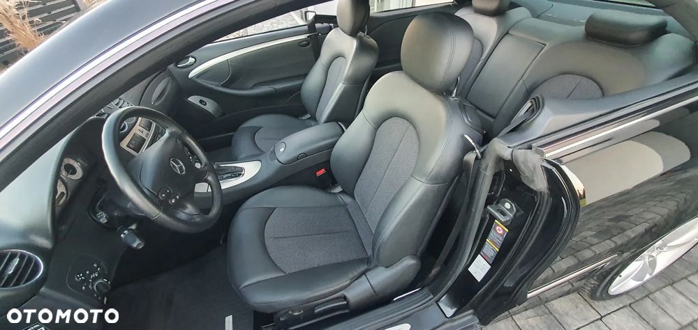 Mercedes-Benz CLK - 31