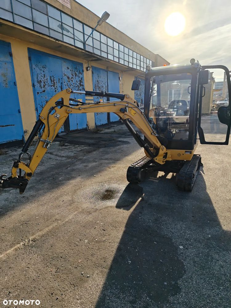 Caterpillar 301.7D - 20