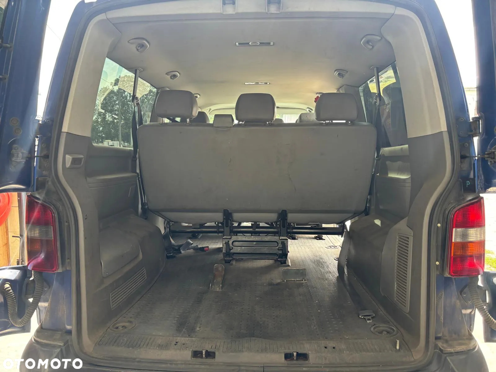 Volkswagen Caravelle TDI L2 - 12