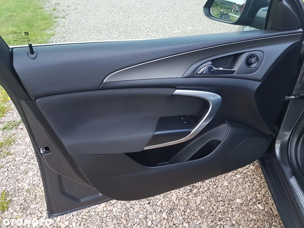 Opel Insignia 1.8 Sports Tourer - 21
