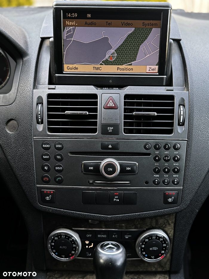 Mercedes-Benz Klasa C 220 CDI DPF Automatik BlueEFFICIENCY Avantgarde - 26