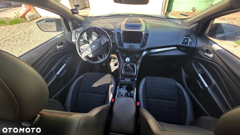 Ford Kuga 2.0 TDCi AWD ST-Line - 27