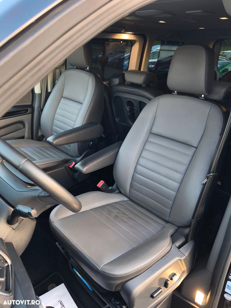 Ford Tourneo Custom - 34