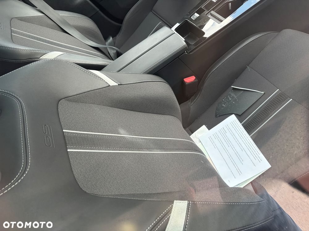 Opel Astra 1.2 Turbo Automatik GS - 8
