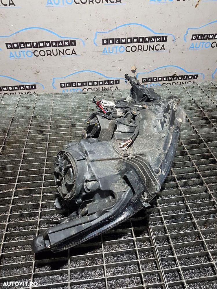 Far Stanga Mitsubishi Outlander III Facelift 2015 - 2018 SUV 4 Usi (810) Xenon - 6