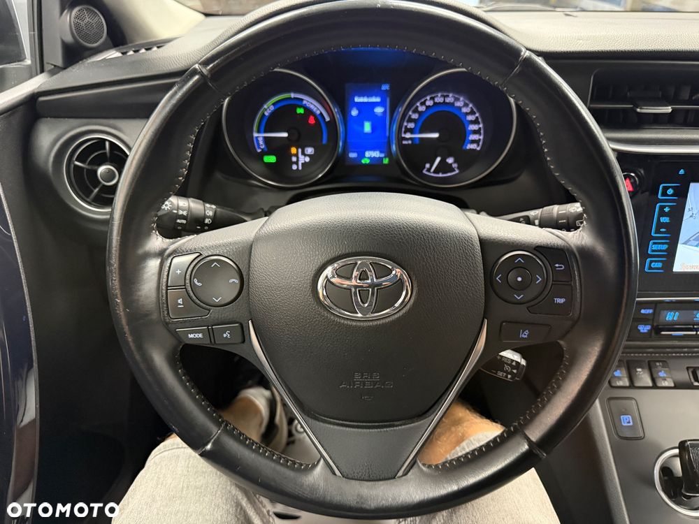 Toyota Auris - 14