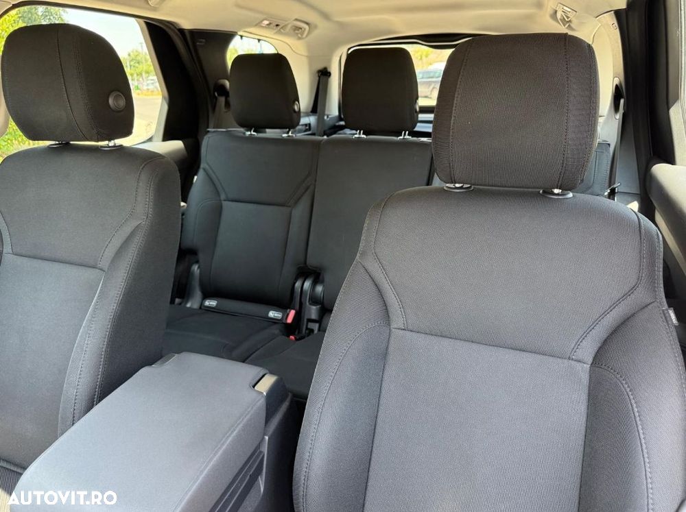 Land Rover Discovery Sport - 10