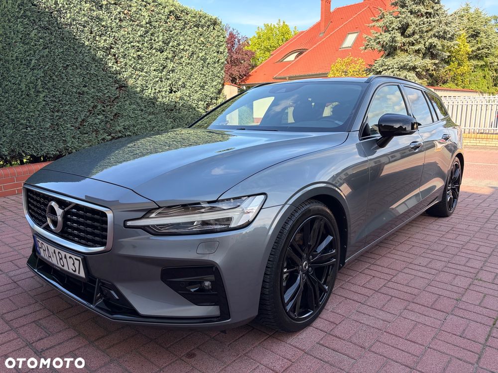 Volvo V60 D4 R-Design - 1
