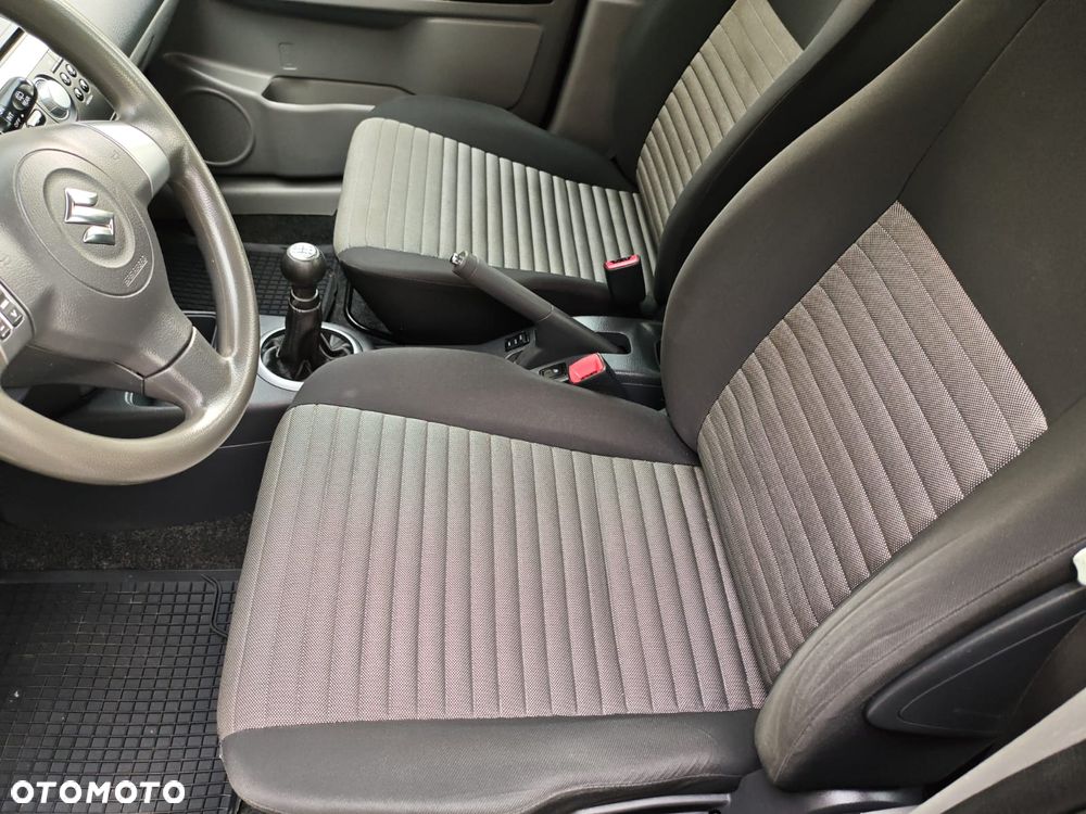 Suzuki SX4 - 10