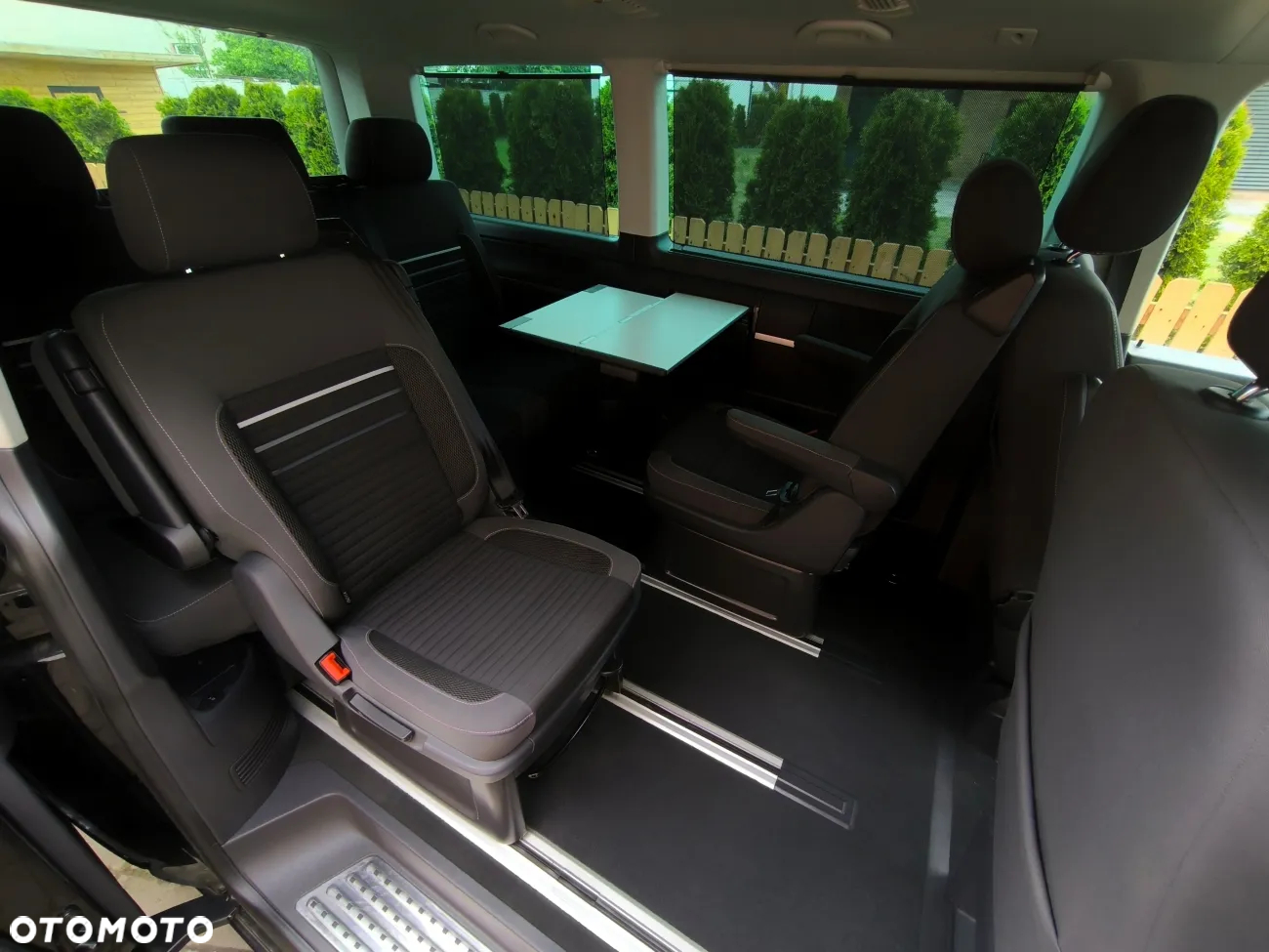 Volkswagen Multivan - 7