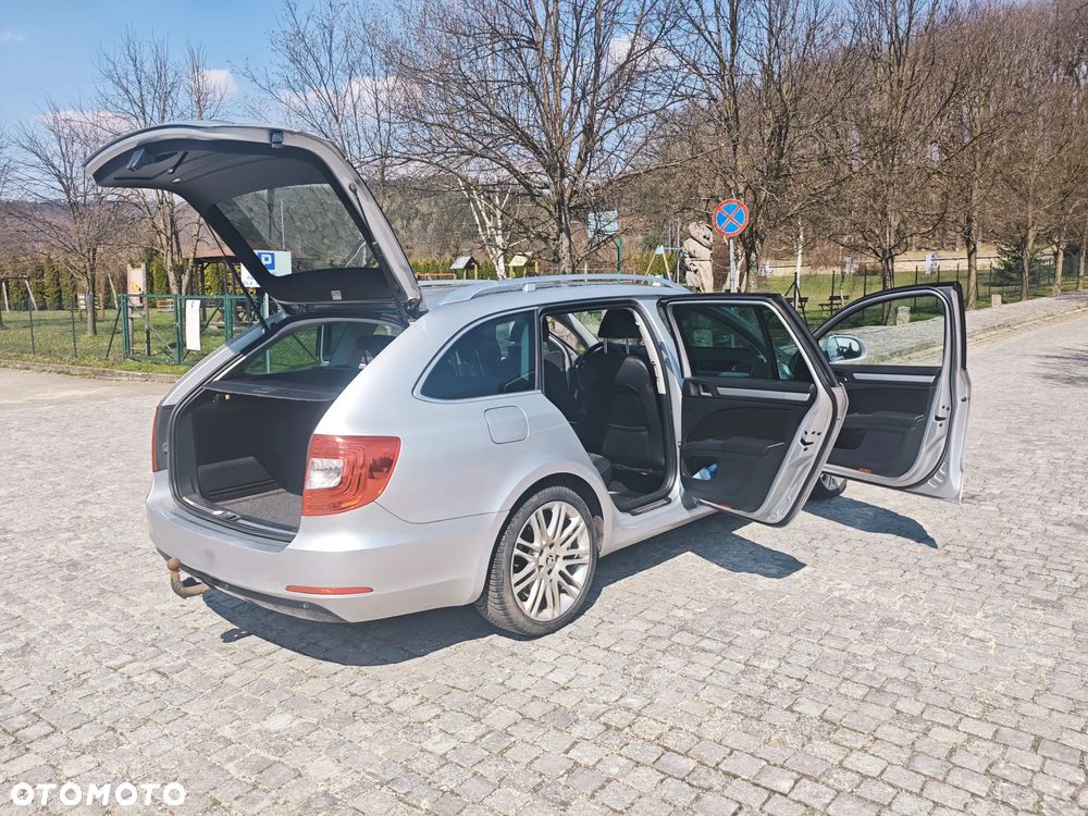 Skoda Superb 1.6 TDI Elegance Greenline - 8