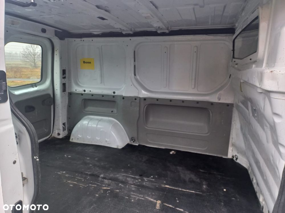 Renault TRAFIC - 9
