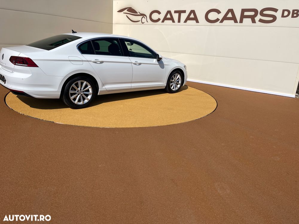 Volkswagen Passat - 15