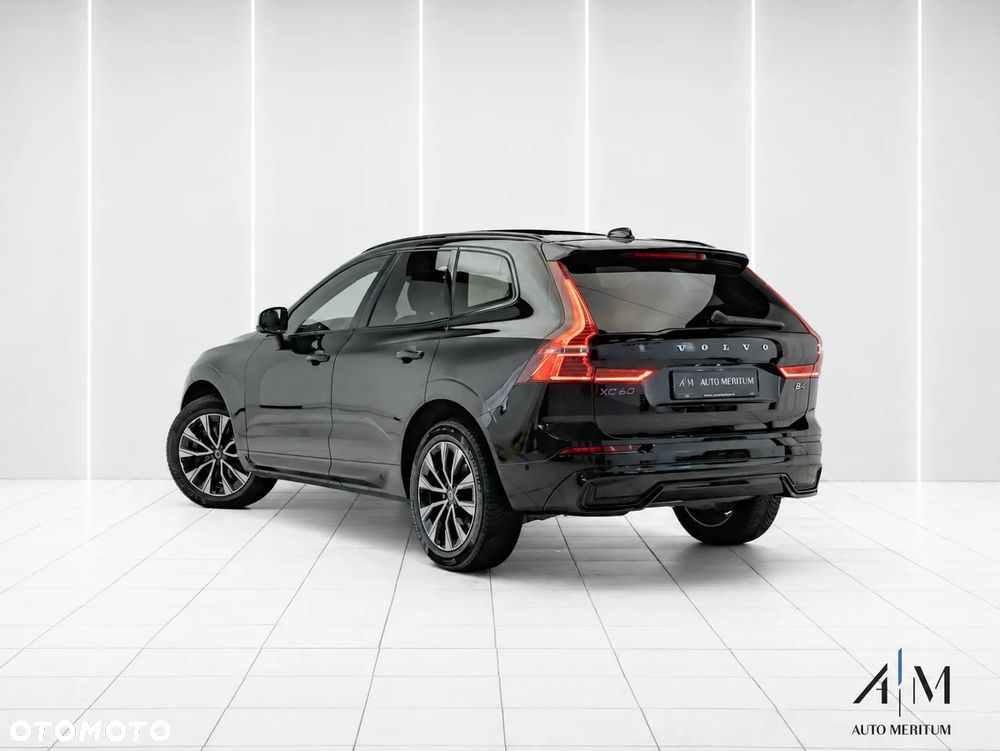 Volvo XC 60 B4 D AWD Ultimate Dark - 4