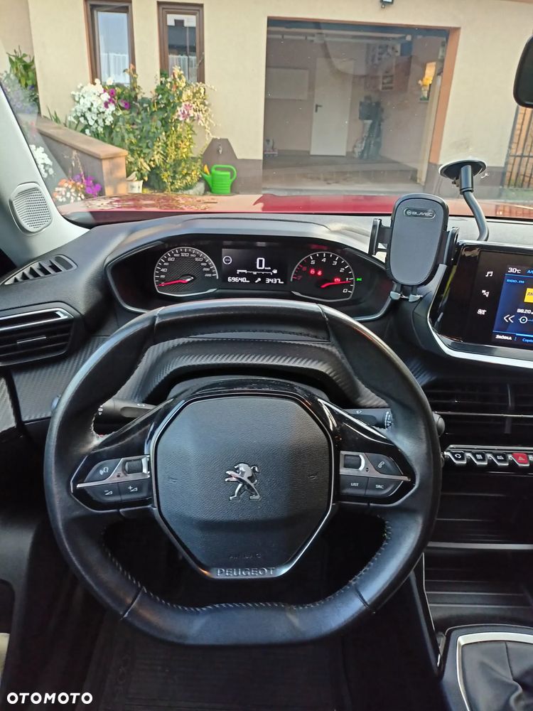 Peugeot 2008 1.2 PureTech Active S&S - 11