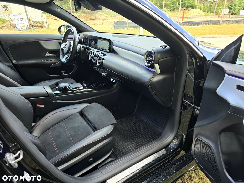 Mercedes-Benz CLA 220 AMG Line 7G-DCT - 21